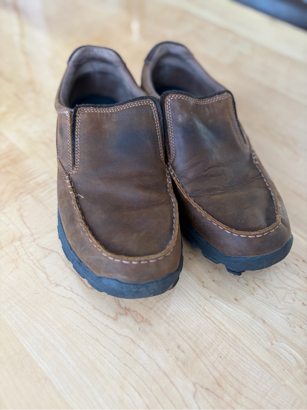 Skechers Relaxed Fit Brown Leather Slip-On Loafers Men’s Size 11